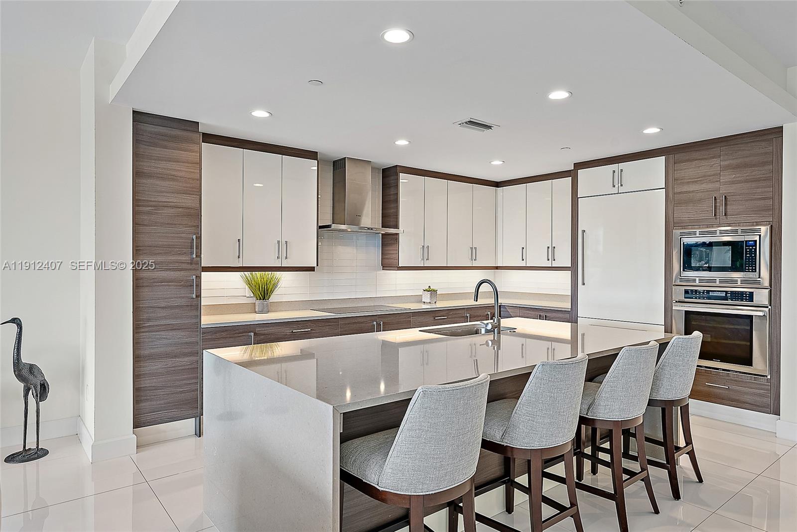 2700 Donald Ross Rd #306, Palm Beach Gardens FL 33410