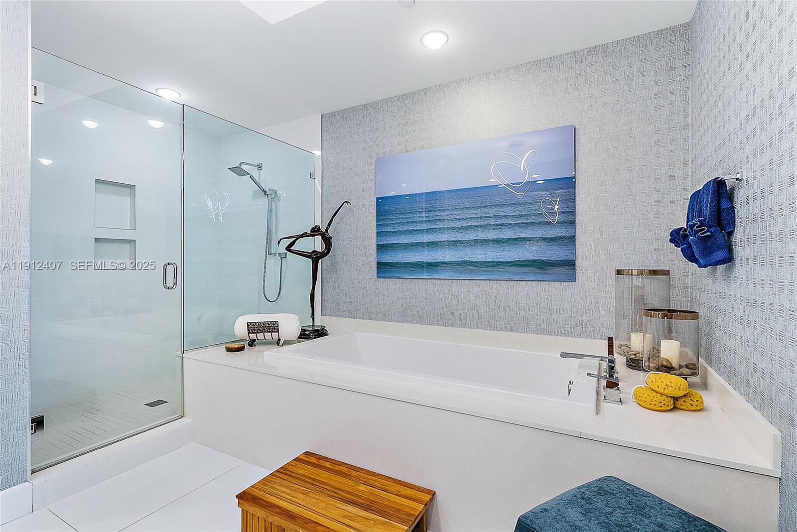 2700 Donald Ross Rd #306, Palm Beach Gardens FL 33410