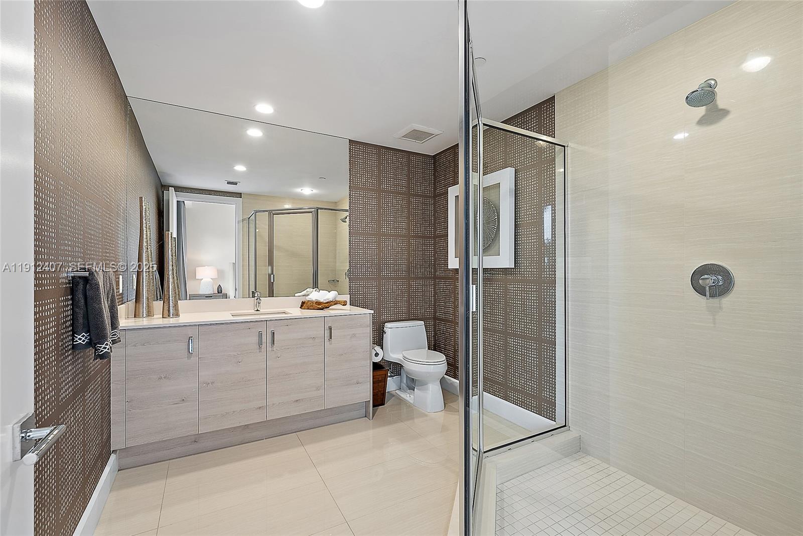 2700 Donald Ross Rd #306, Palm Beach Gardens FL 33410