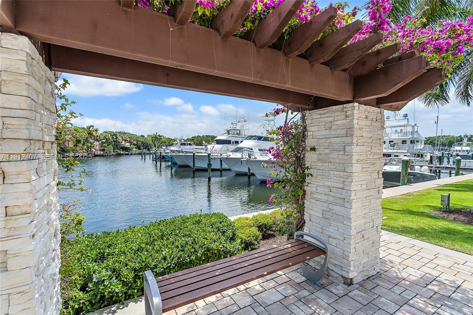 2700 Donald Ross Rd #306, Palm Beach Gardens FL 33410