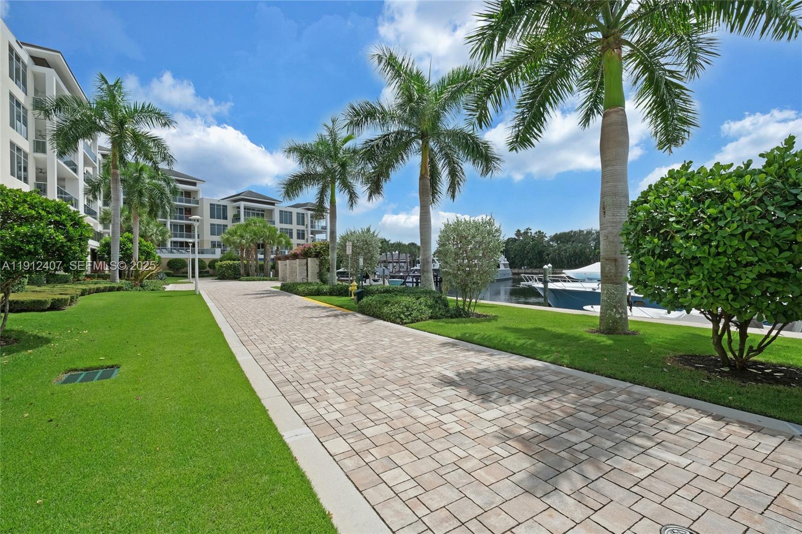 2700 Donald Ross Rd #306, Palm Beach Gardens FL 33410