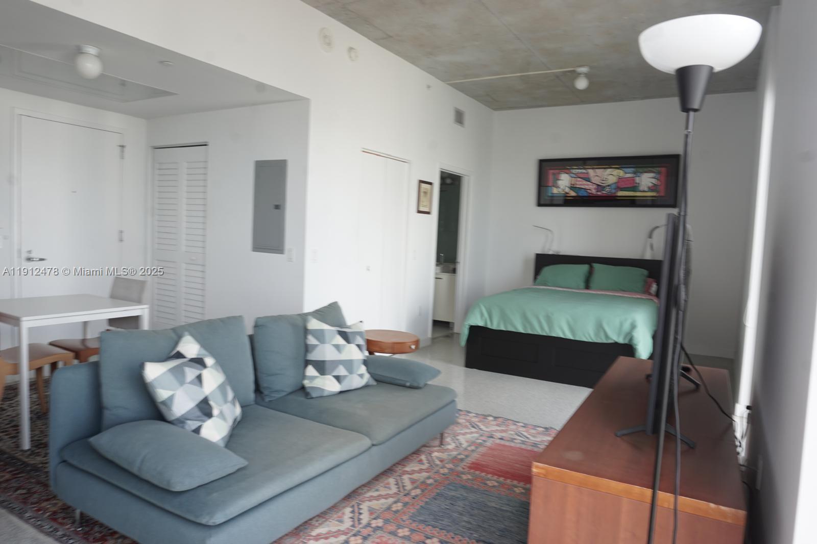 151 SE 1st St #3304, Miami FL 33131