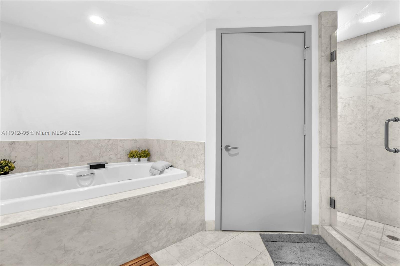 1331 Brickell Bay Dr #3609, Miami FL 33131