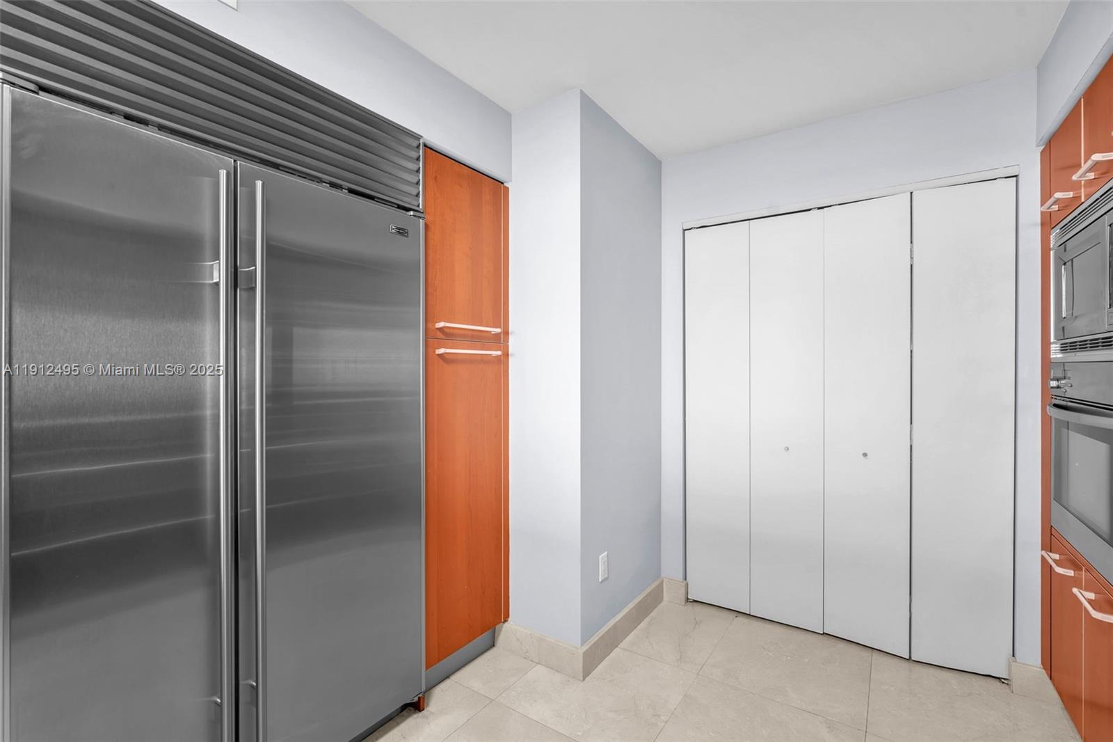 1331 Brickell Bay Dr #3609, Miami FL 33131