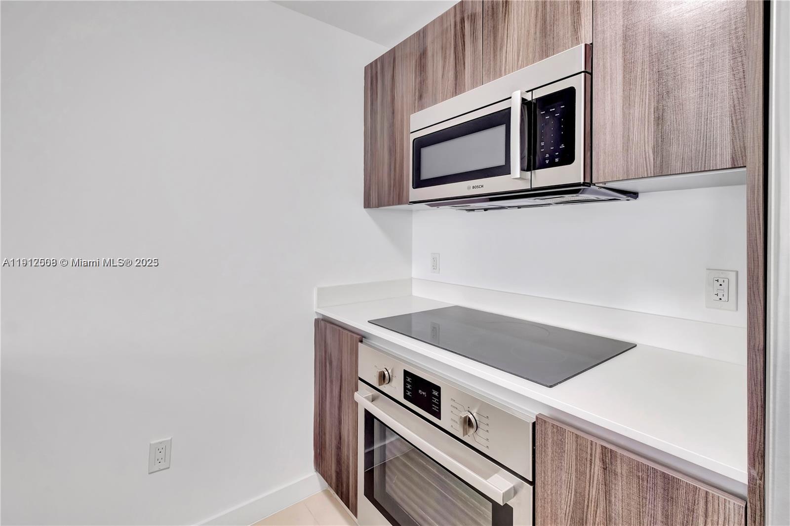 488 NE 18th St #3204, Miami FL 33132