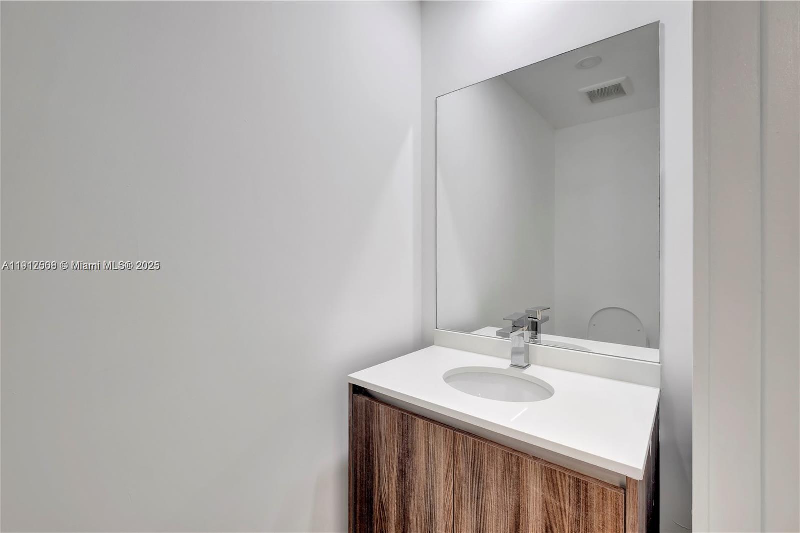 488 NE 18th St #3204, Miami FL 33132