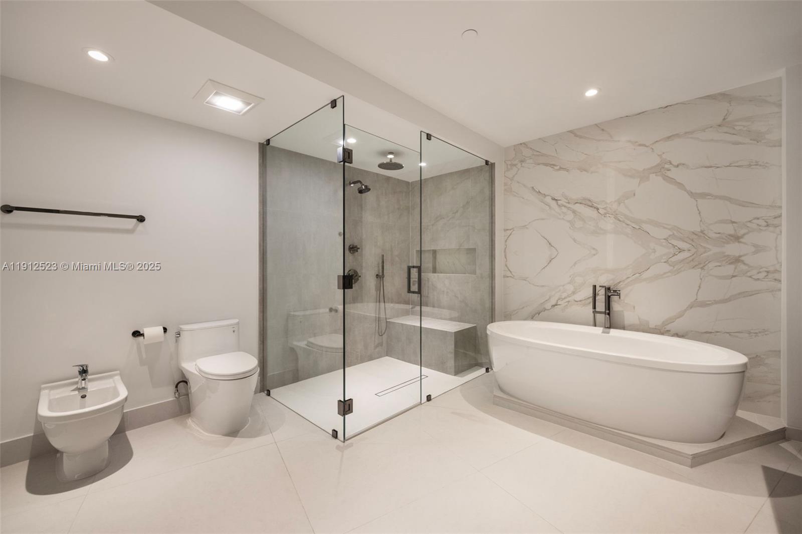 450 Alton Rd #2007, Miami Beach FL 33139