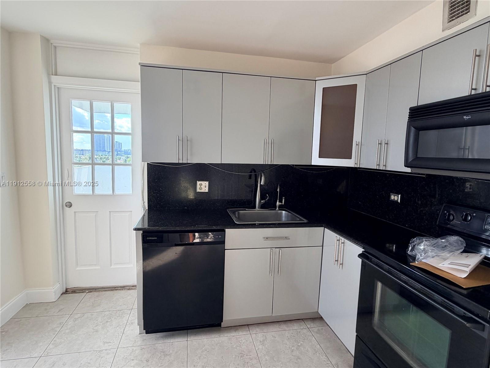 3703 NE 166th St #910, North Miami Beach FL 33160
