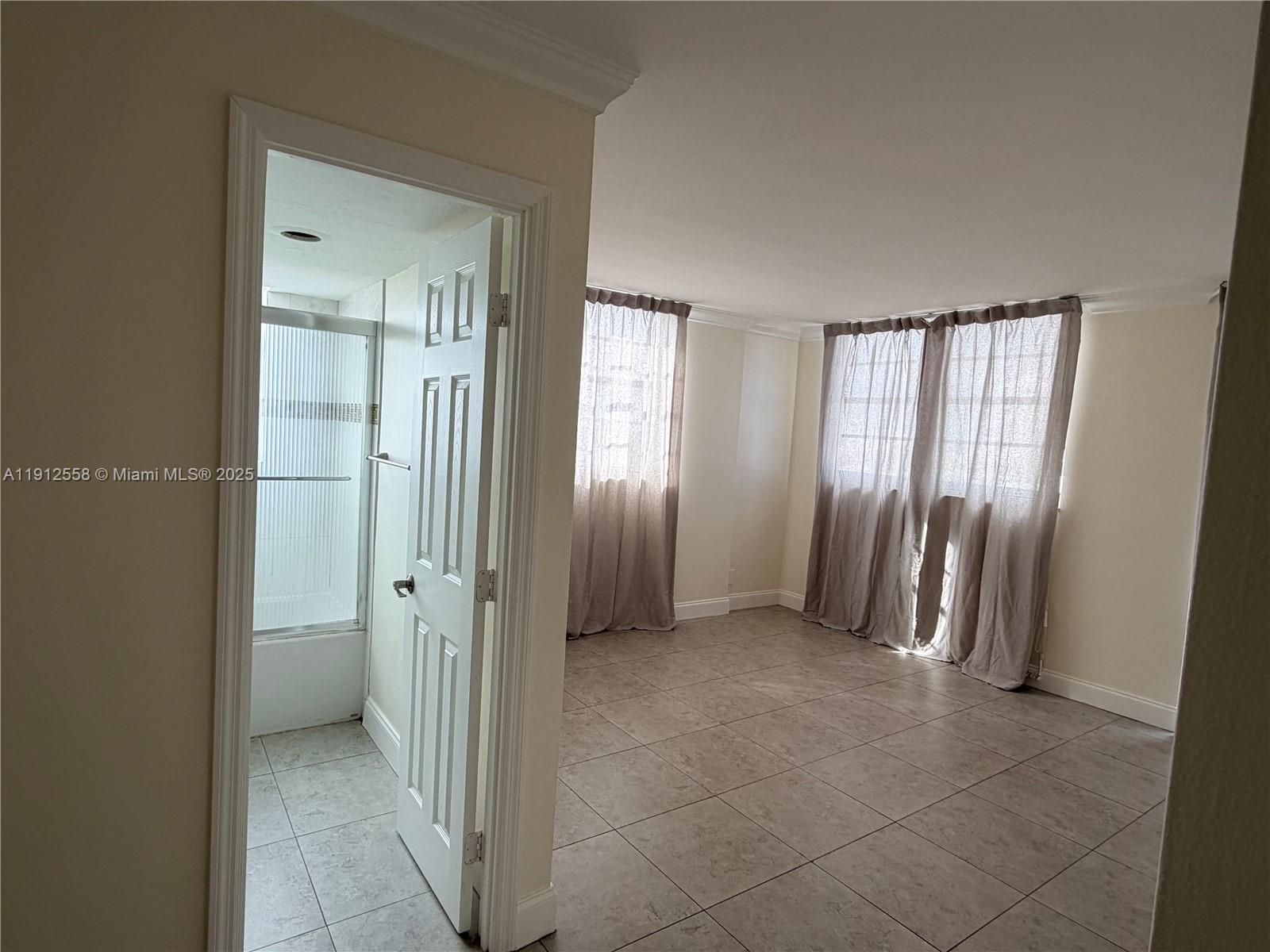 3703 NE 166th St #910, North Miami Beach FL 33160