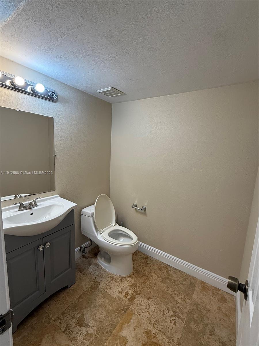 3745 NE 171st St #40, North Miami Beach FL 33160