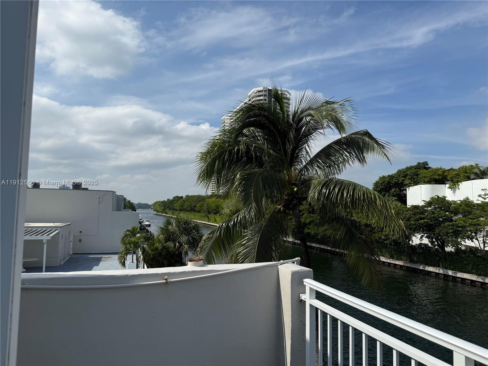 3745 NE 171st St #40, North Miami Beach FL 33160