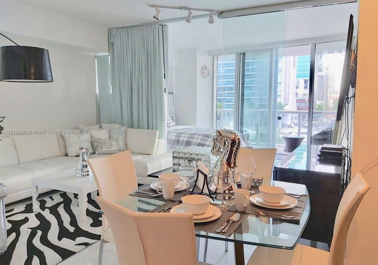475 Brickell Ave #510, Miami FL 33131