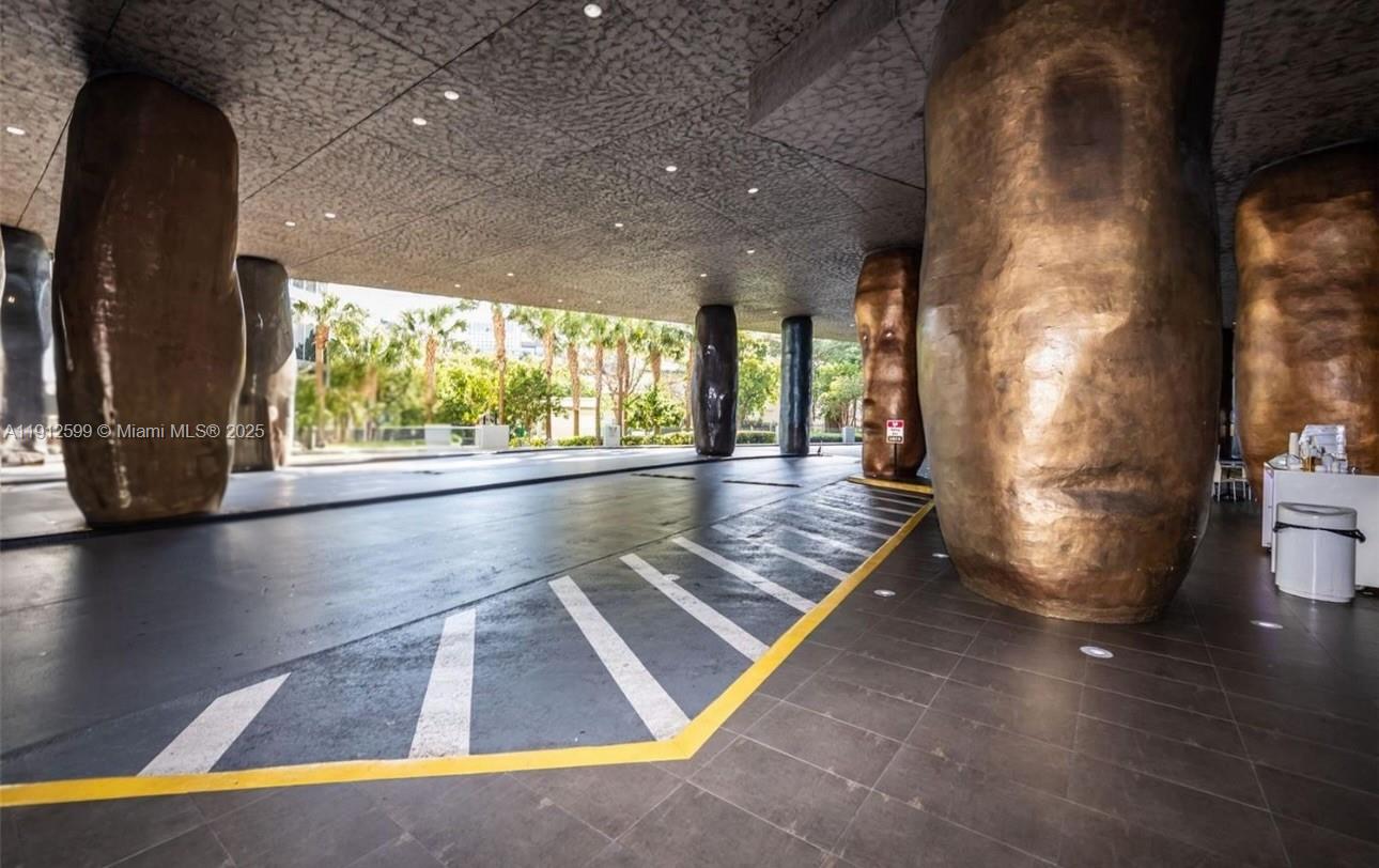 475 Brickell Ave #510, Miami FL 33131