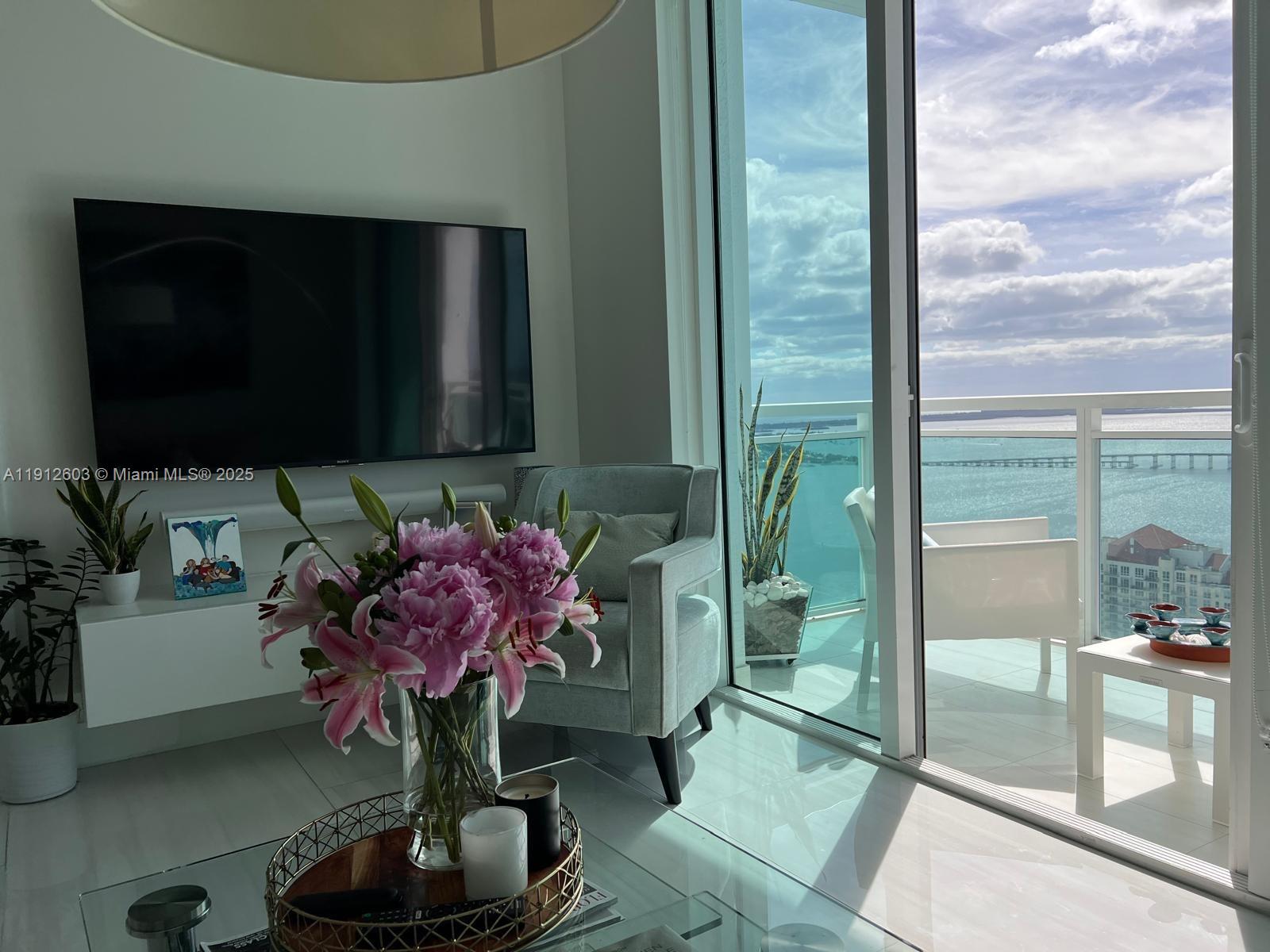 950 Brickell Bay Dr #5307, Miami FL 33131