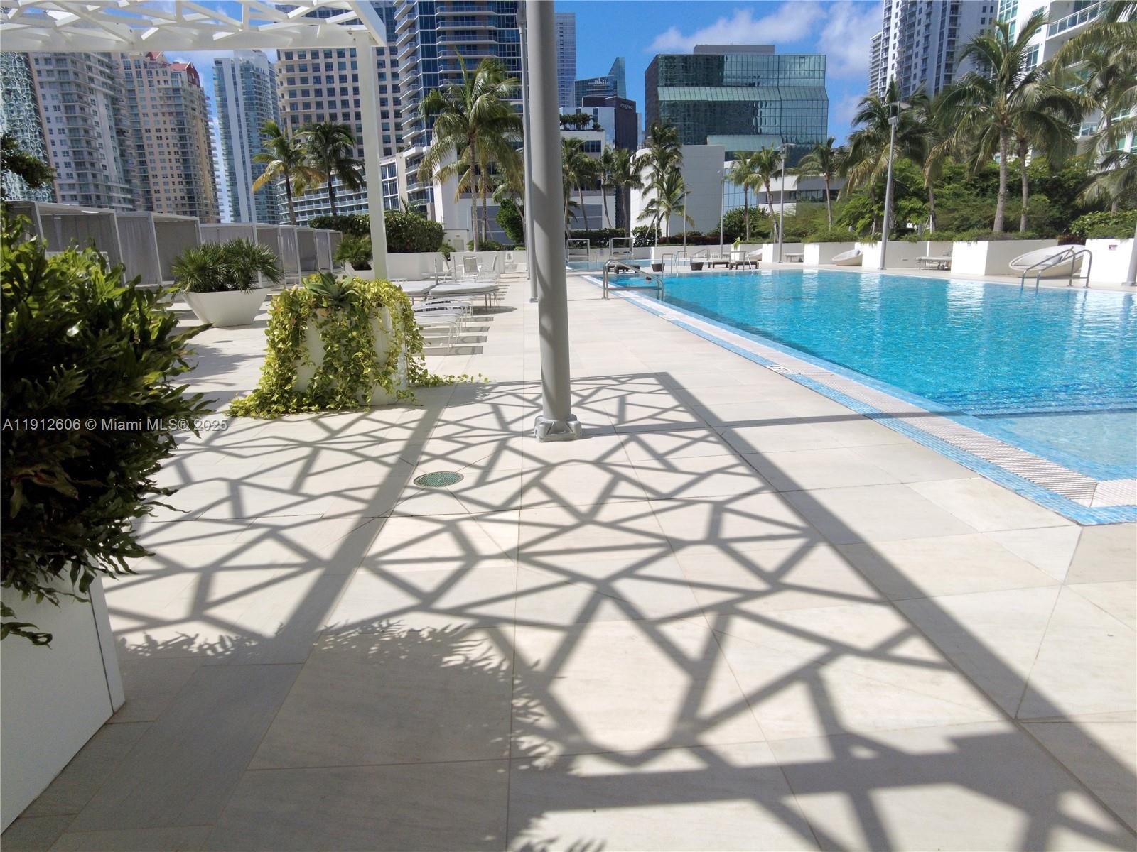 950 Brickell Bay Dr #5404, Miami FL 33131