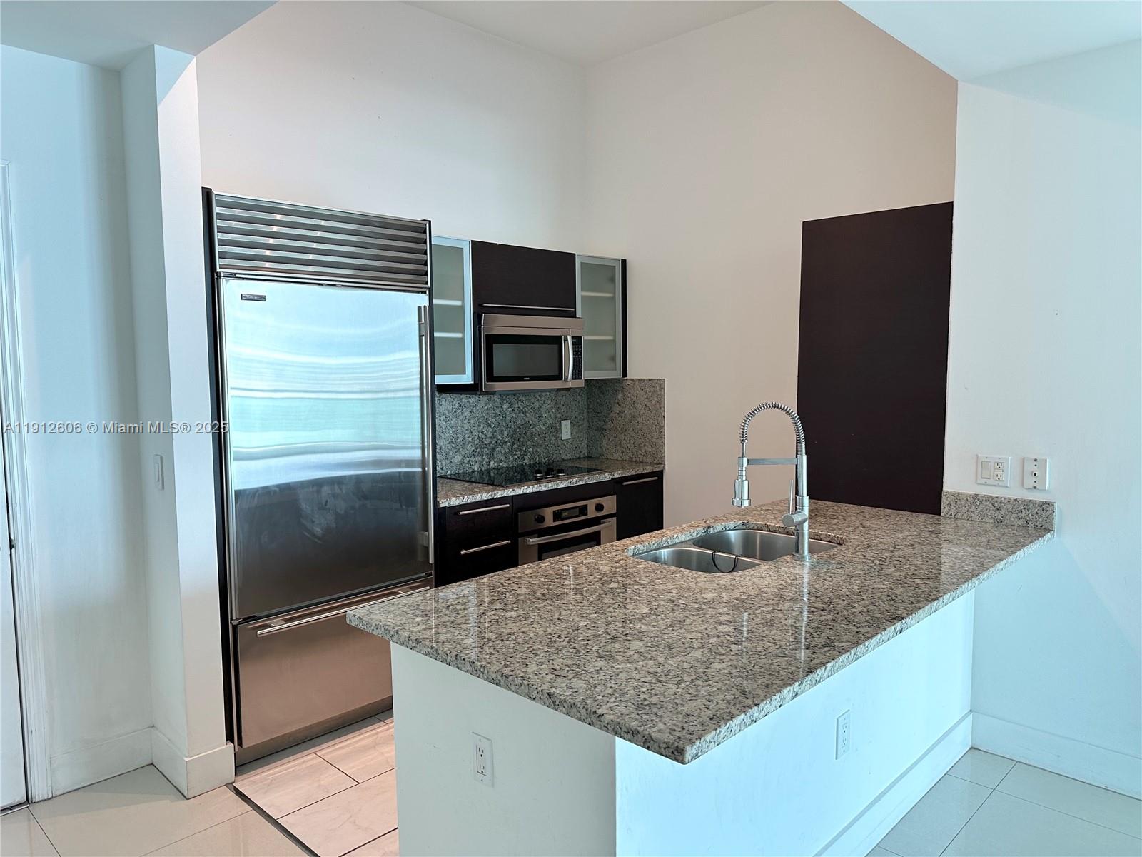 950 Brickell Bay Dr #5404, Miami FL 33131
