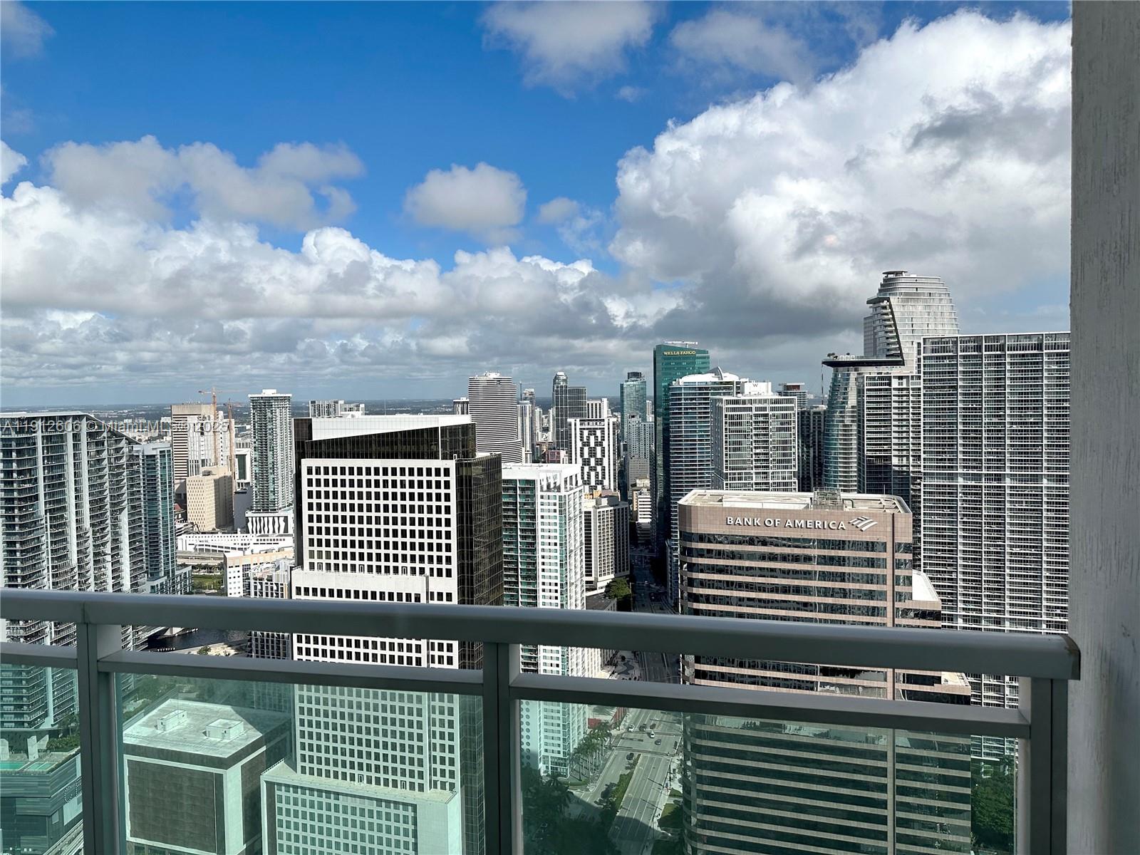 950 Brickell Bay Dr #5404, Miami FL 33131