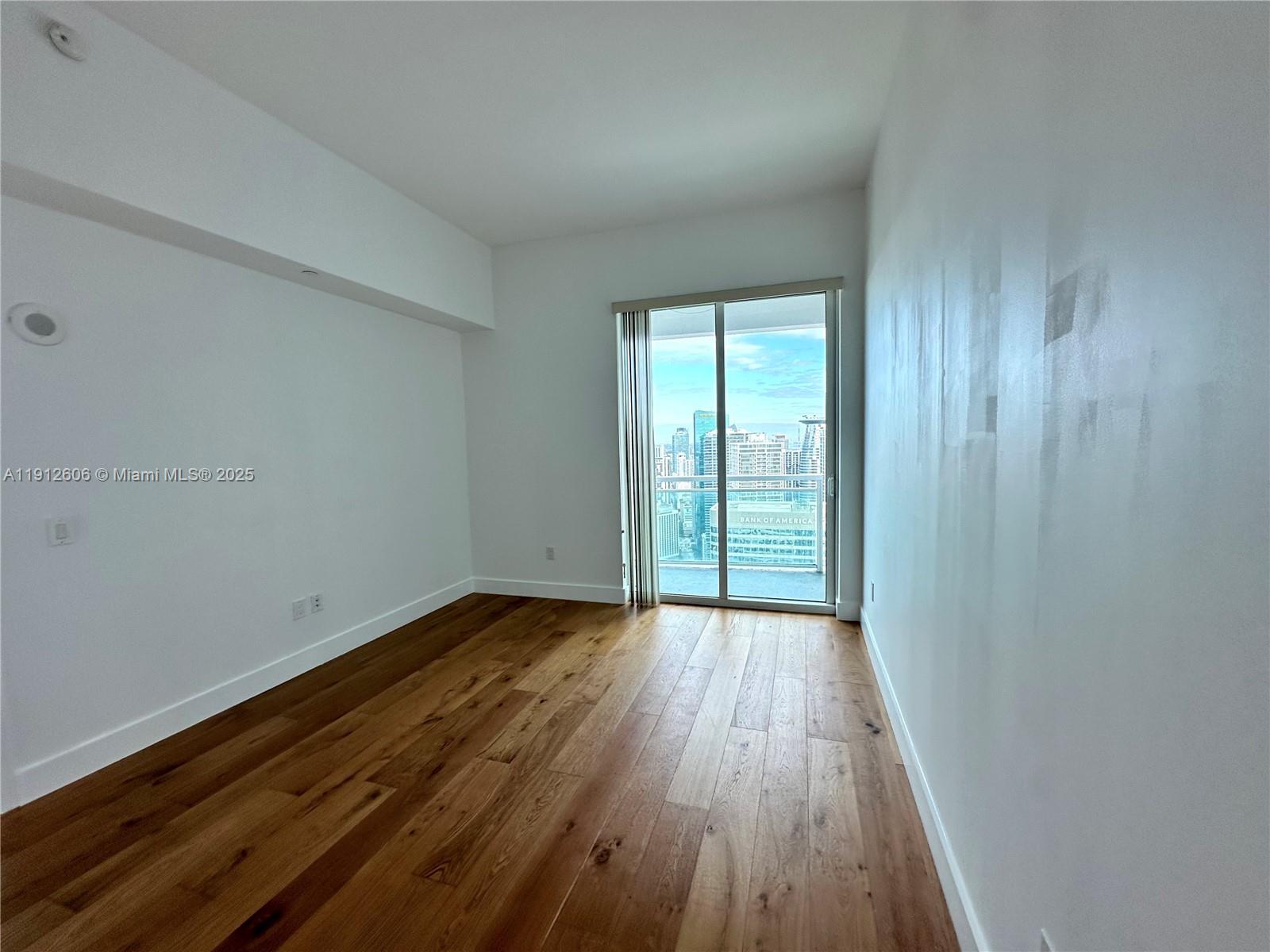 950 Brickell Bay Dr #5404, Miami FL 33131
