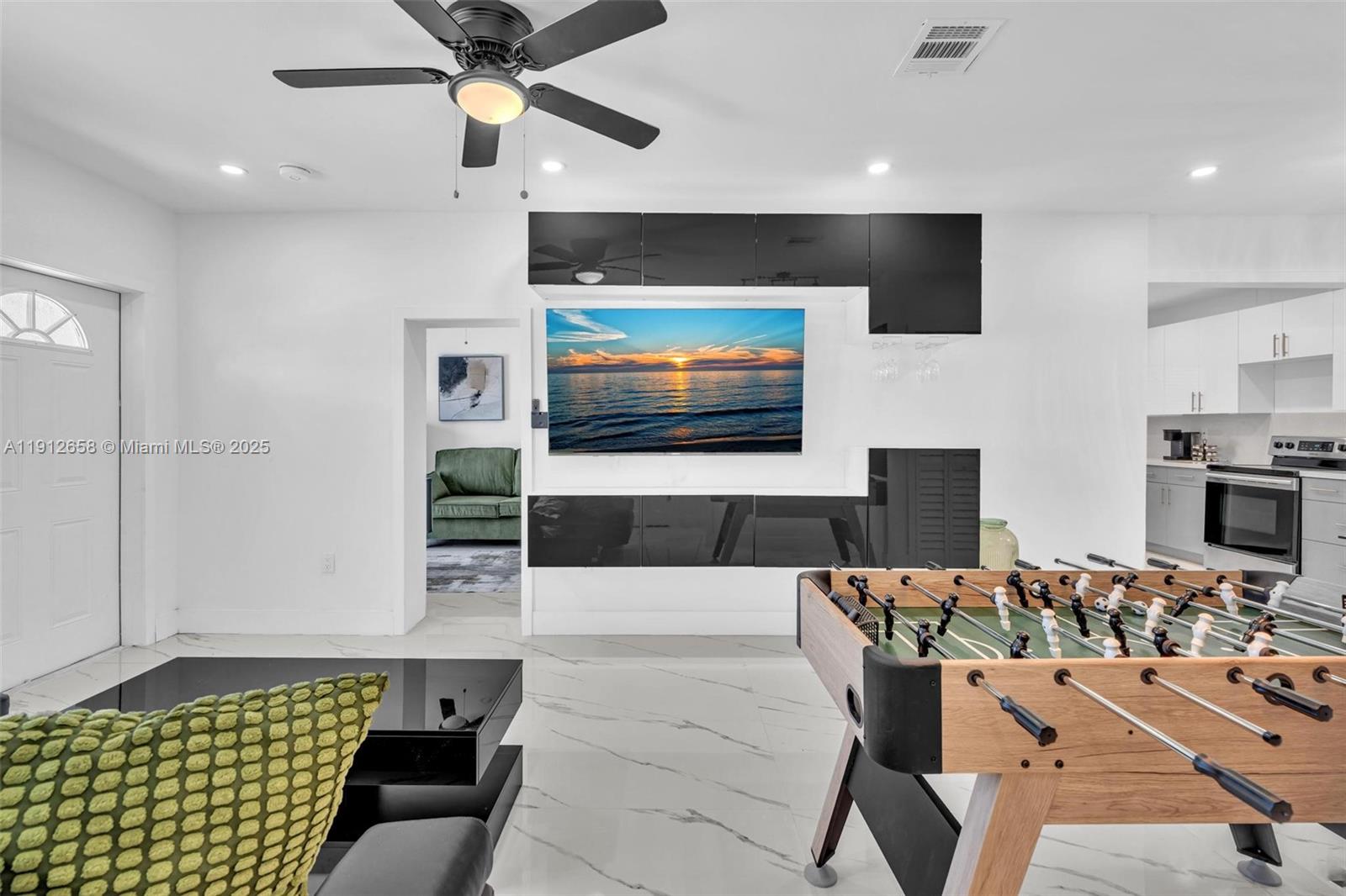 797 NW 35th St, Miami FL 33127