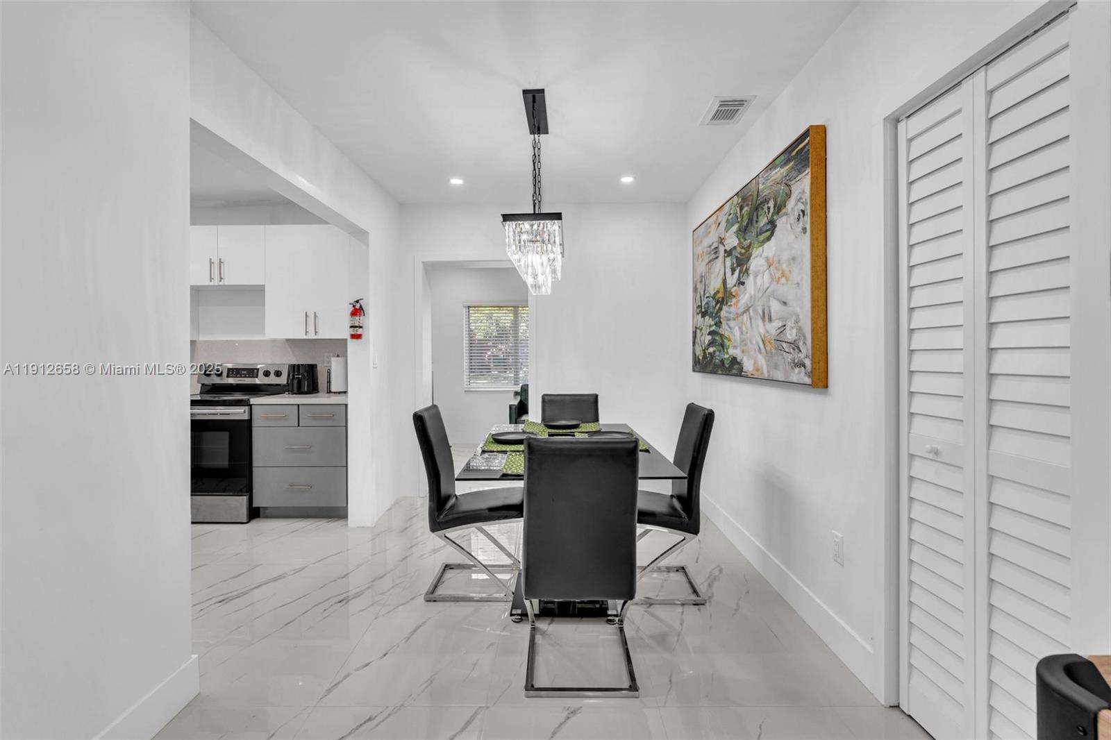 797 NW 35th St, Miami FL 33127