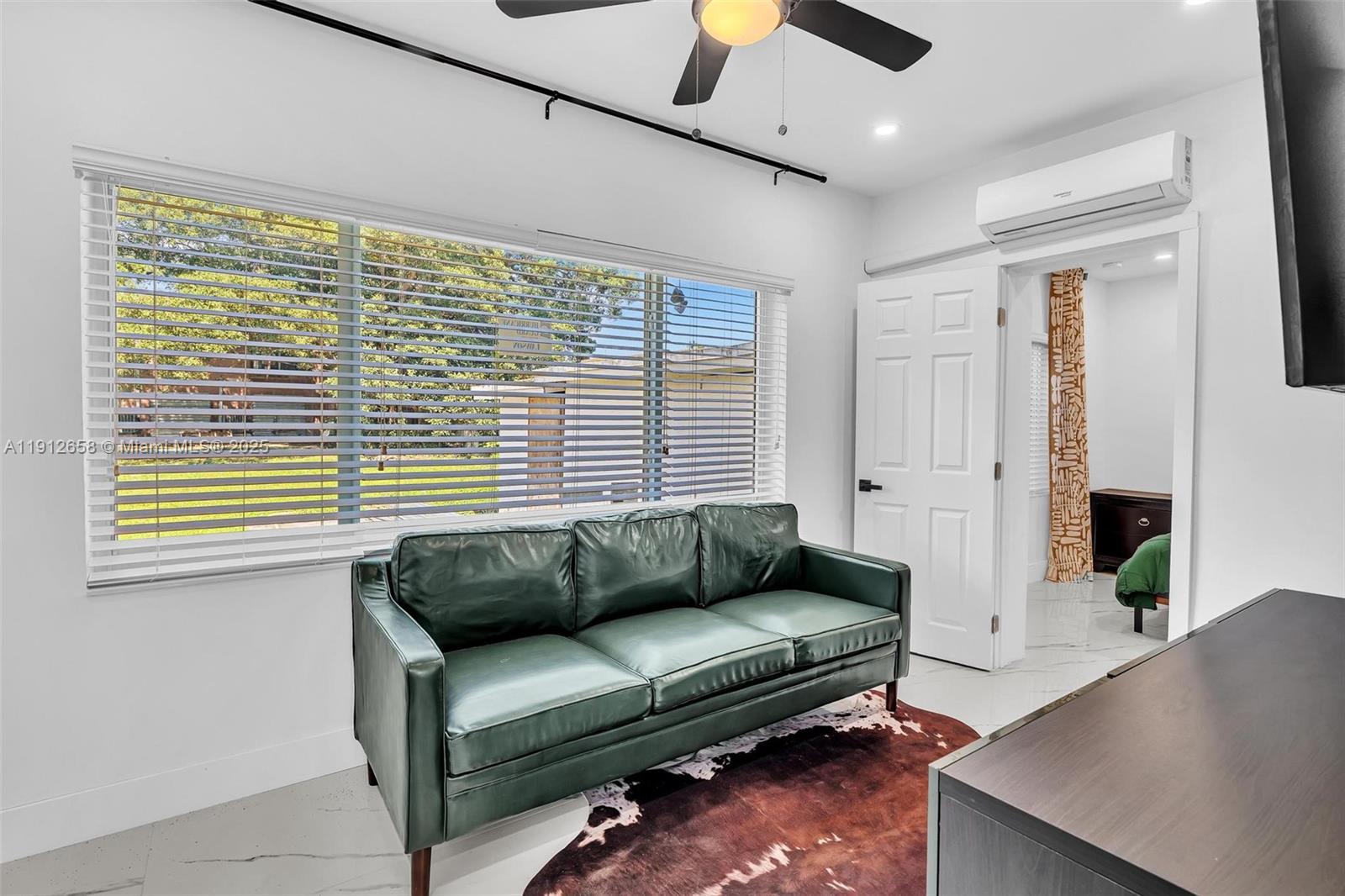 797 NW 35th St, Miami FL 33127