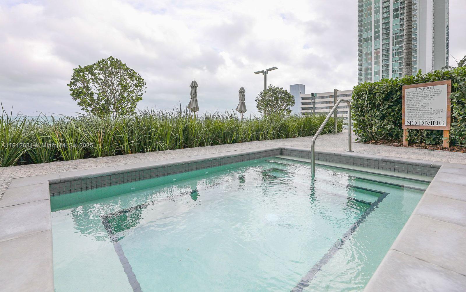650 NE 32nd St #1002, Miami FL 33137