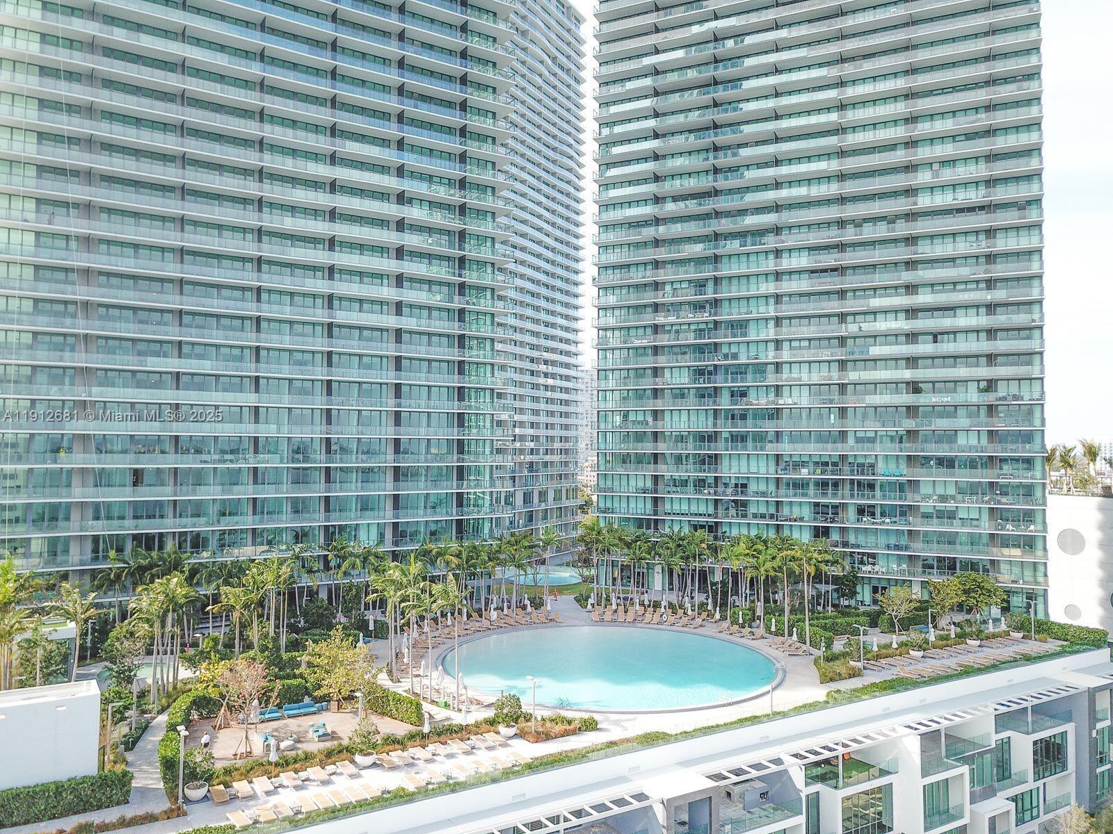 650 NE 32nd St #1002, Miami FL 33137