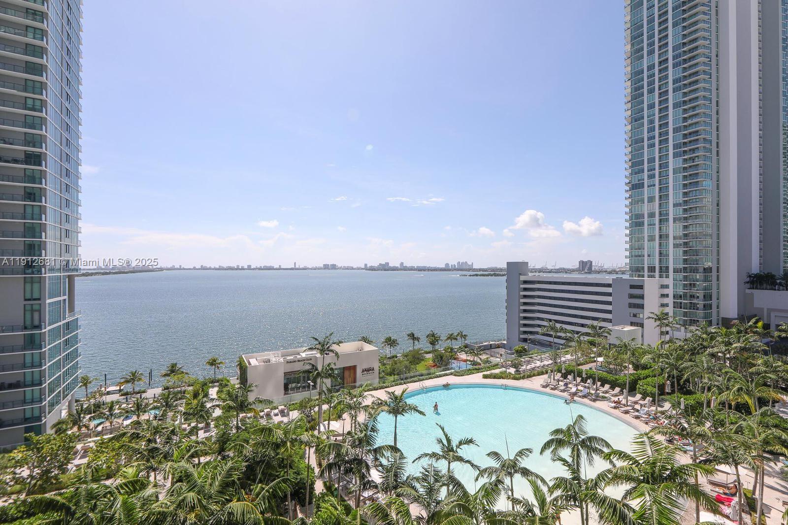 650 NE 32nd St #1002, Miami FL 33137