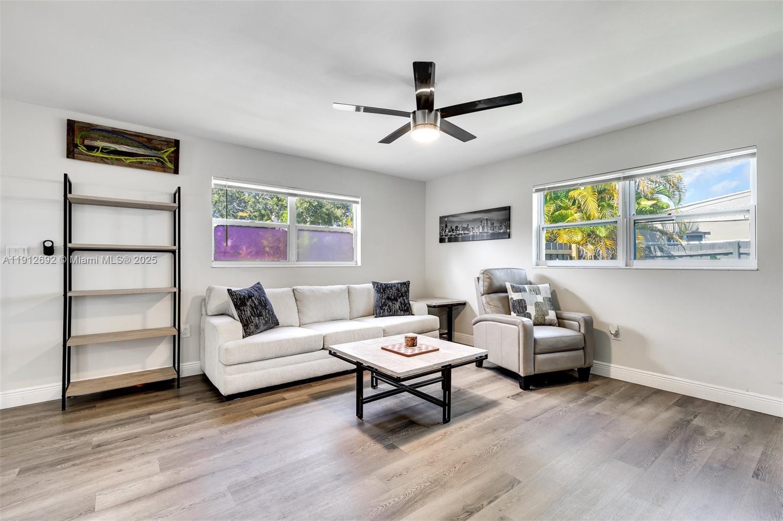 9148 Bamboo Dr, Palm Beach Gardens FL 33410
