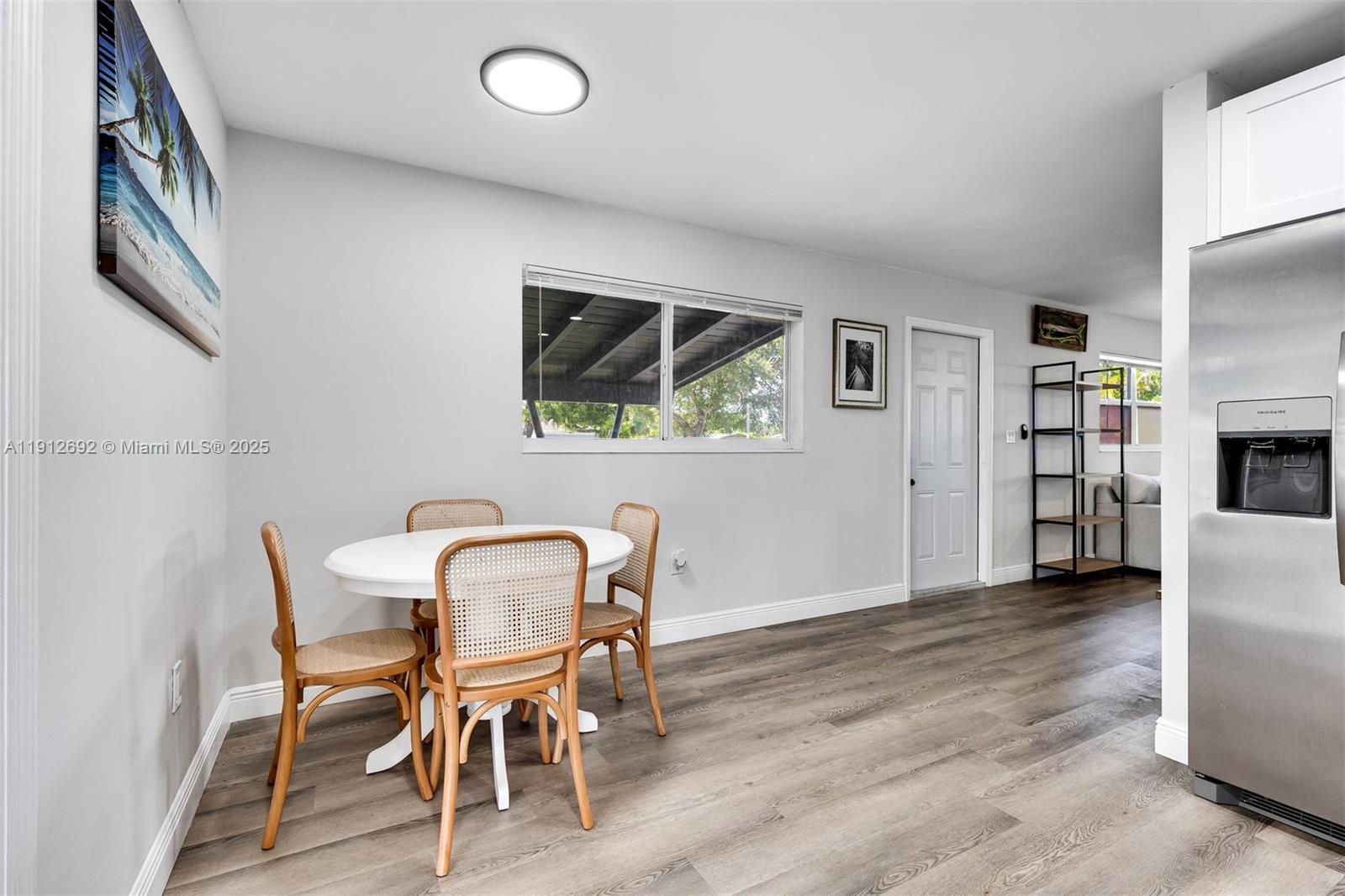 9148 Bamboo Dr, Palm Beach Gardens FL 33410