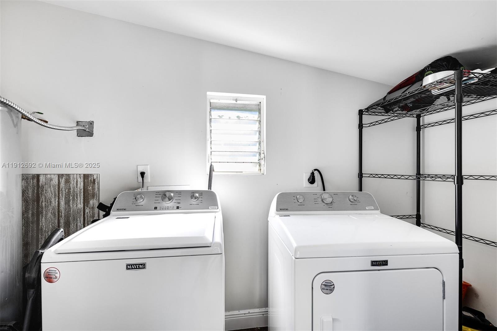 9148 Bamboo Dr, Palm Beach Gardens FL 33410