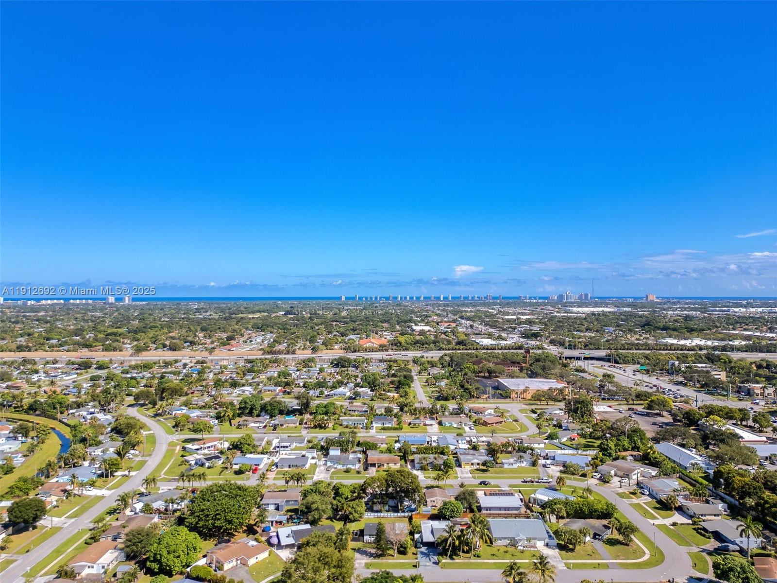 9148 Bamboo Dr, Palm Beach Gardens FL 33410