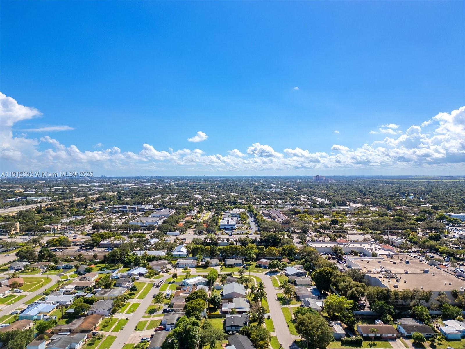 9148 Bamboo Dr, Palm Beach Gardens FL 33410