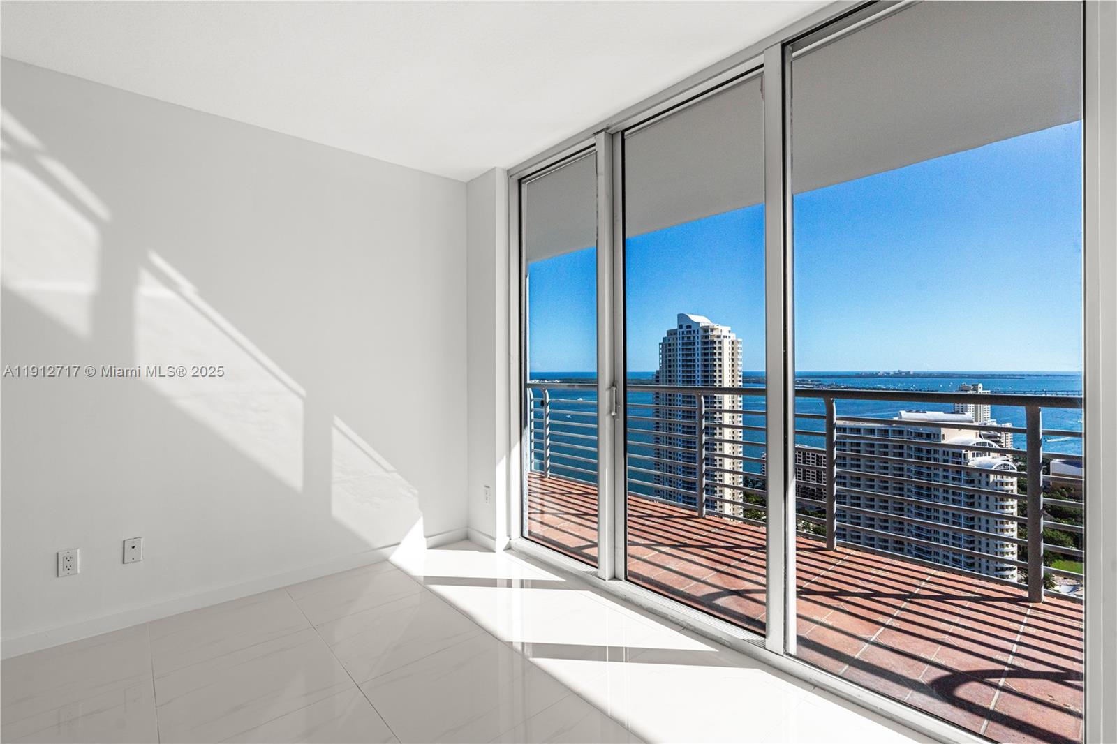 335 S Biscayne Blvd #4105, Miami FL 33131