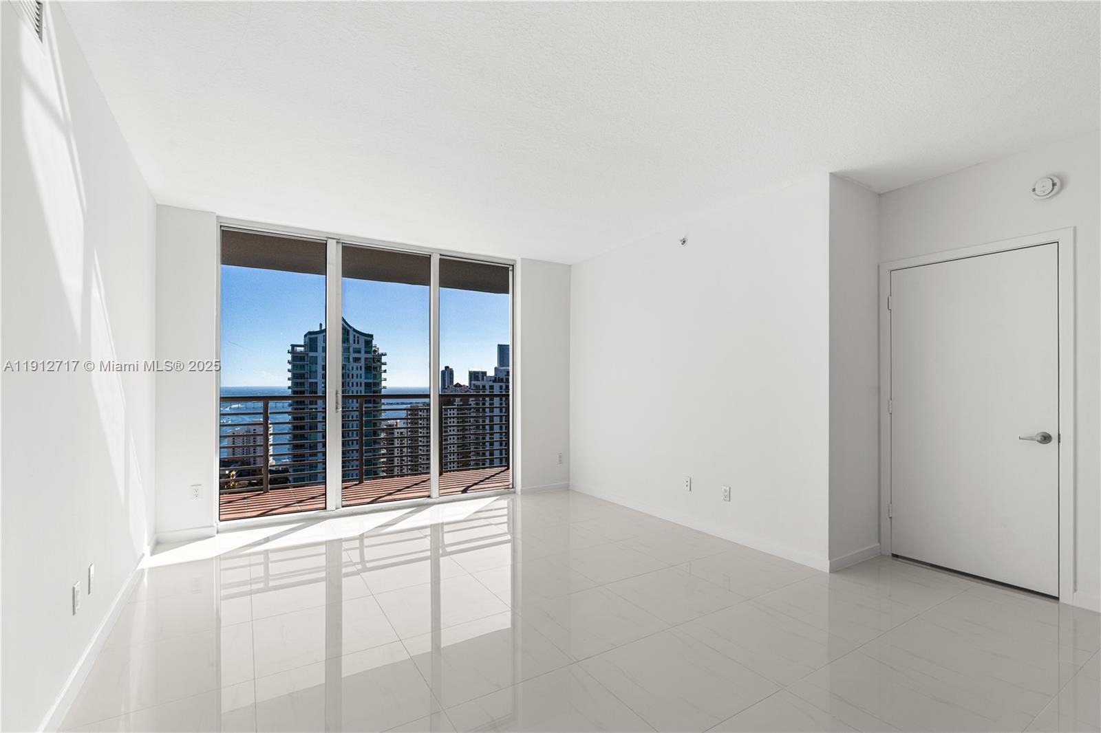 335 S Biscayne Blvd #4105, Miami FL 33131