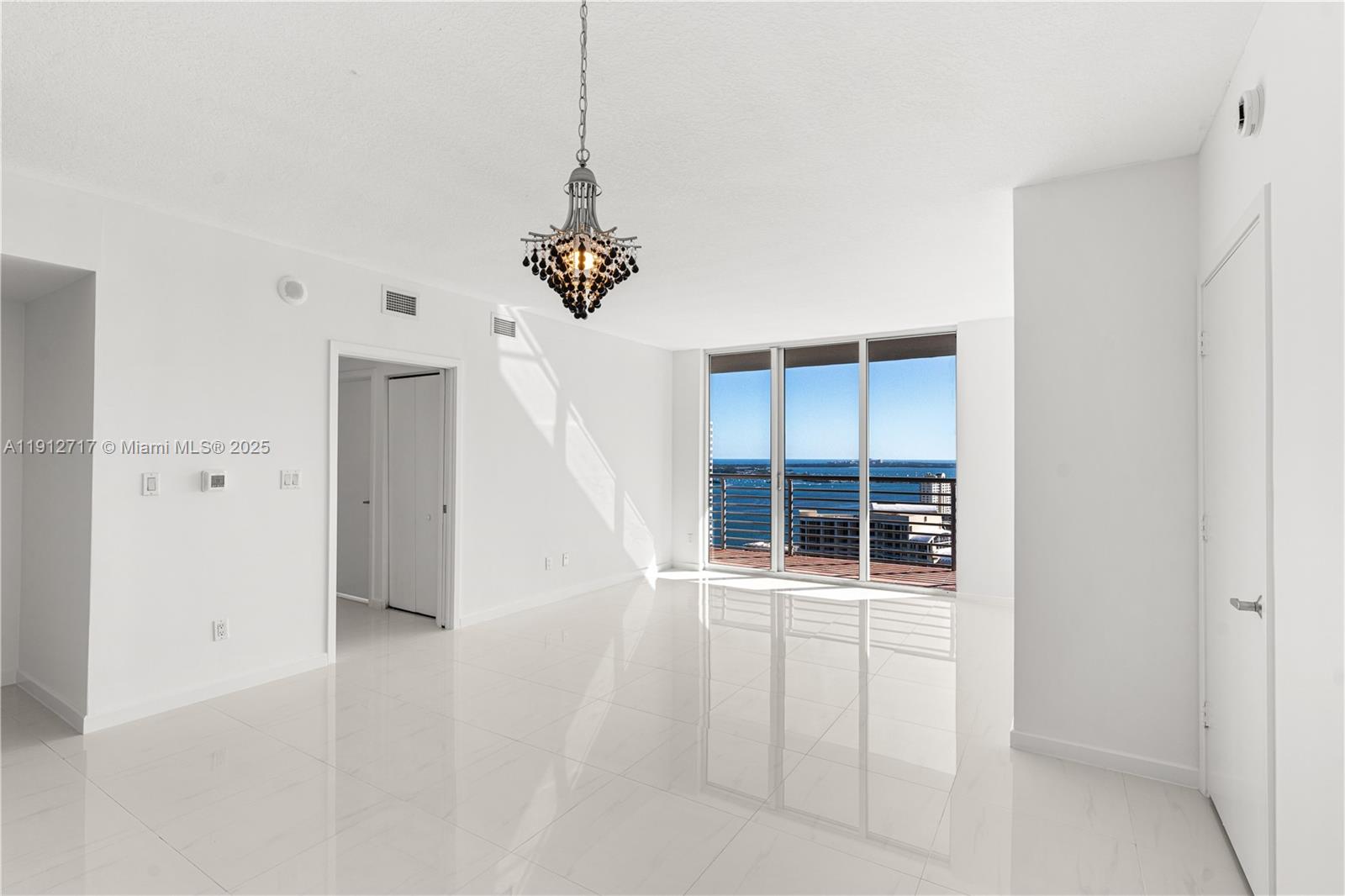 335 S Biscayne Blvd #4105, Miami FL 33131