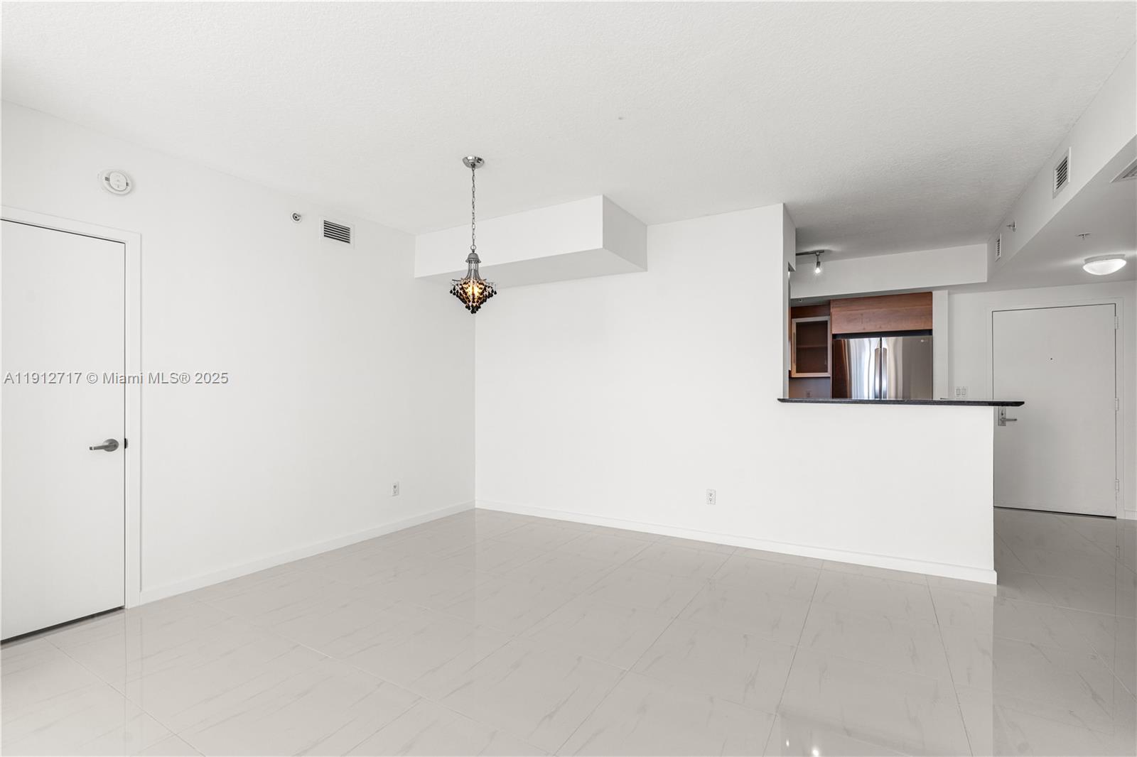 335 S Biscayne Blvd #4105, Miami FL 33131