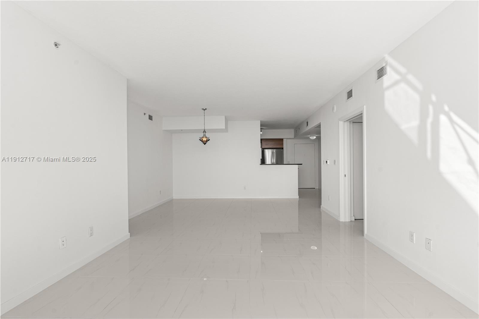 335 S Biscayne Blvd #4105, Miami FL 33131