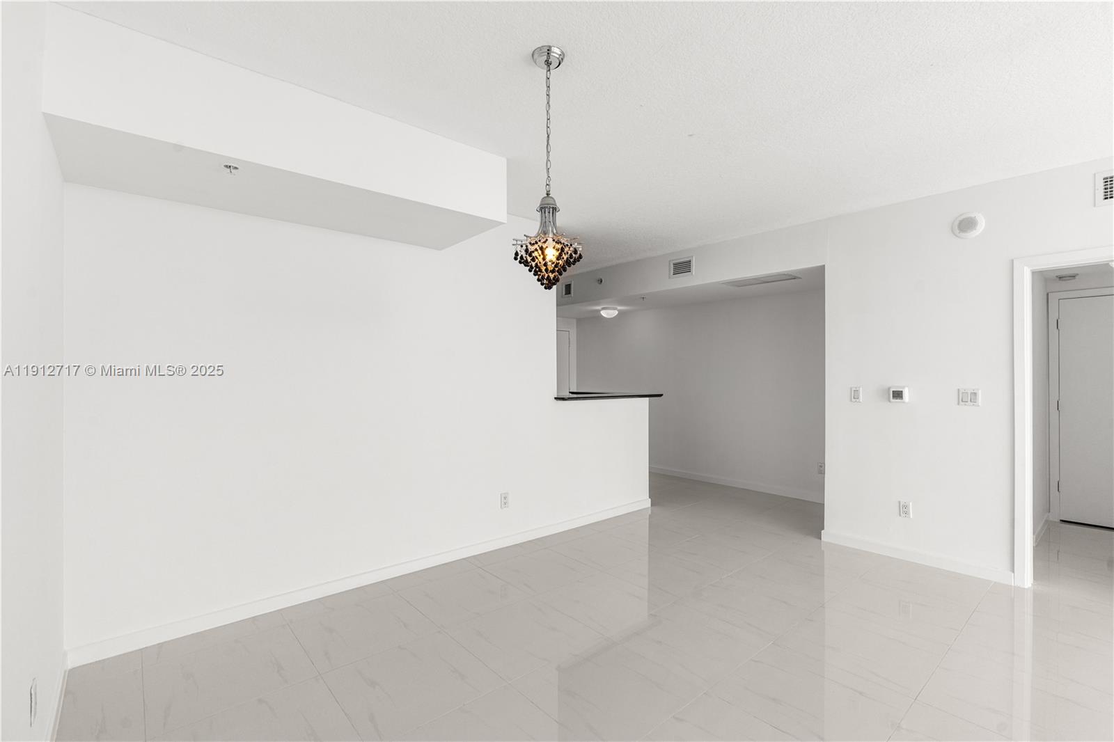 335 S Biscayne Blvd #4105, Miami FL 33131
