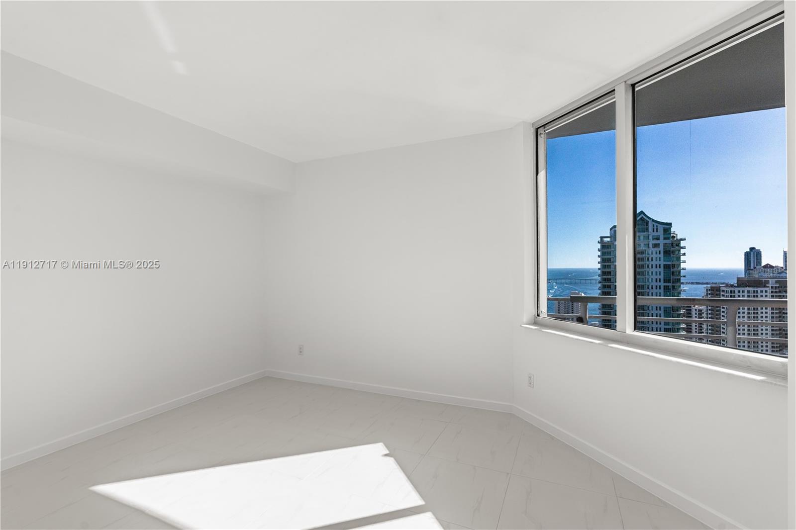 335 S Biscayne Blvd #4105, Miami FL 33131