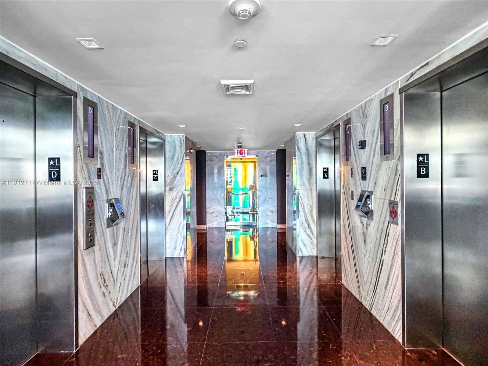 335 S Biscayne Blvd #4105, Miami FL 33131