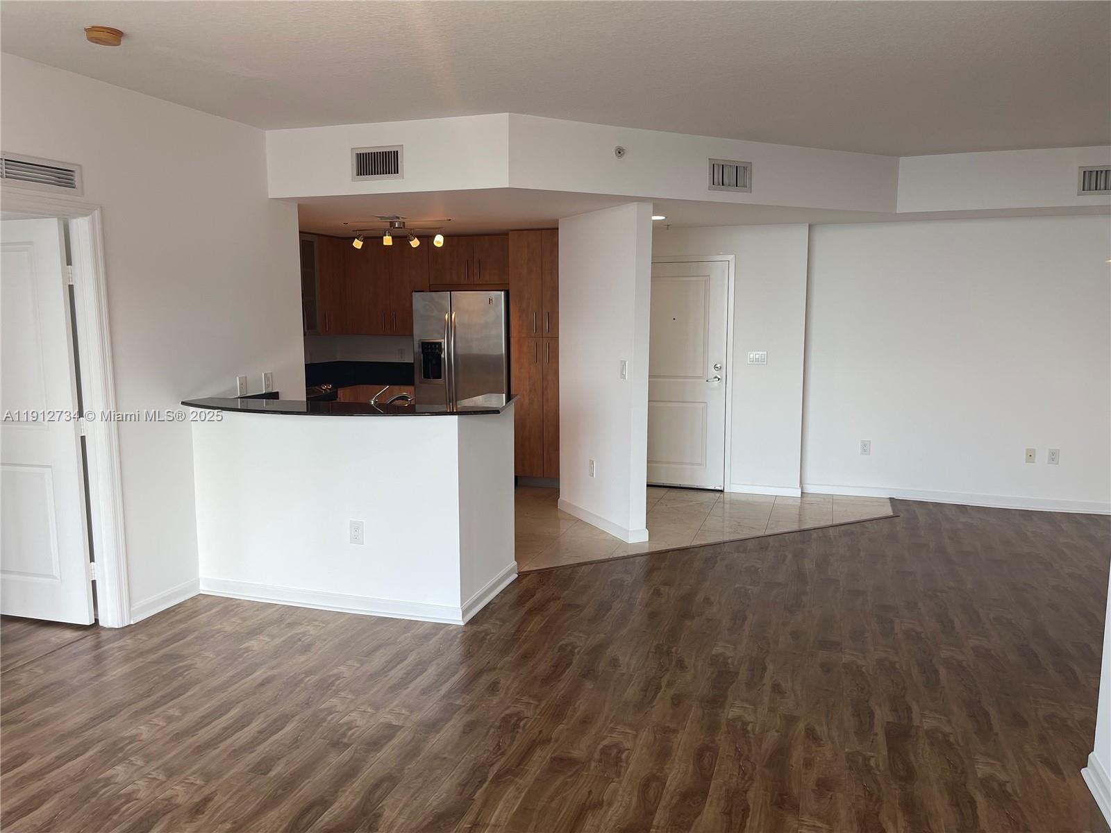 7900 Harbor Island Dr #720, North Bay Village FL 33141