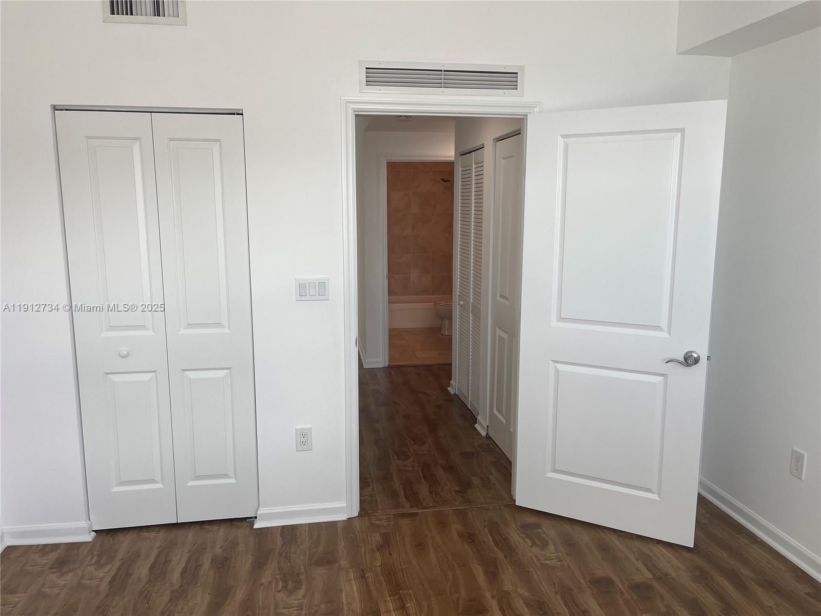 7900 Harbor Island Dr #720, North Bay Village FL 33141