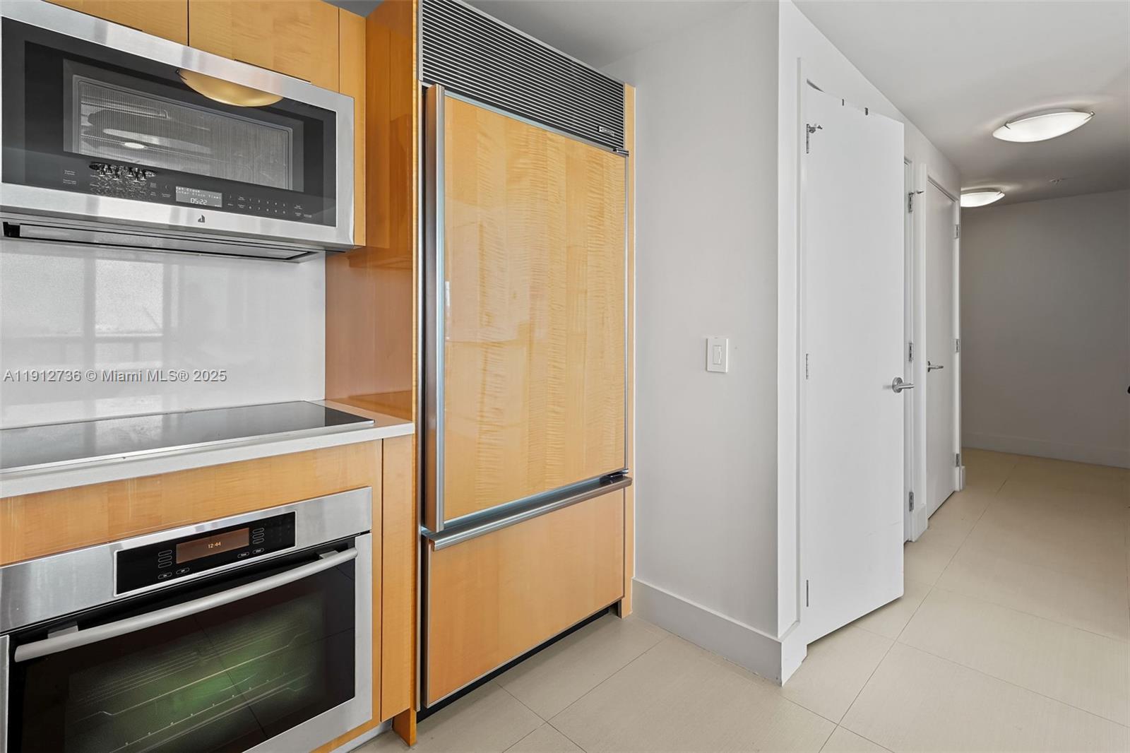 6899 Collins Ave #1204, Miami Beach FL 33141
