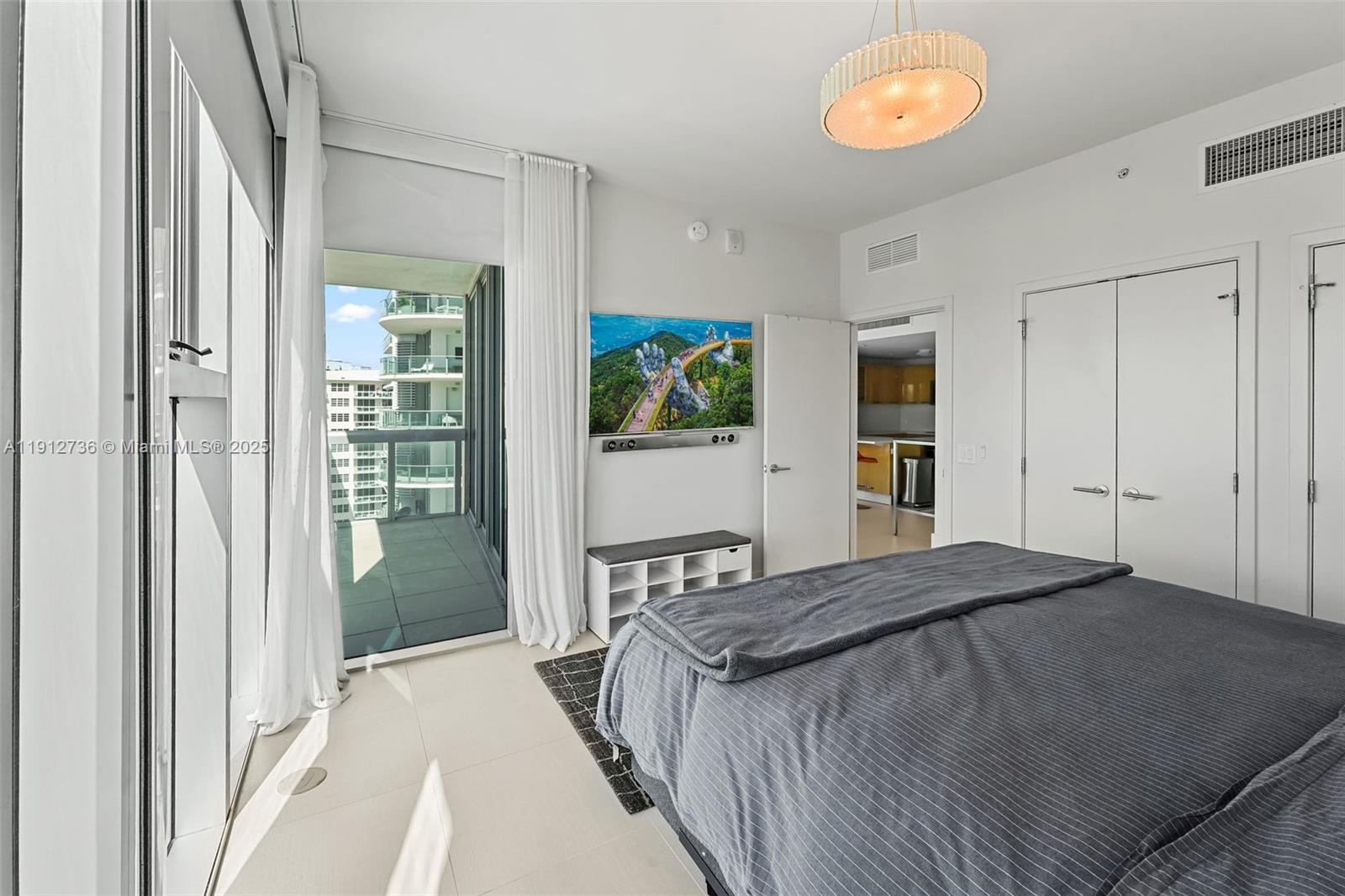 6899 Collins Ave #1204, Miami Beach FL 33141