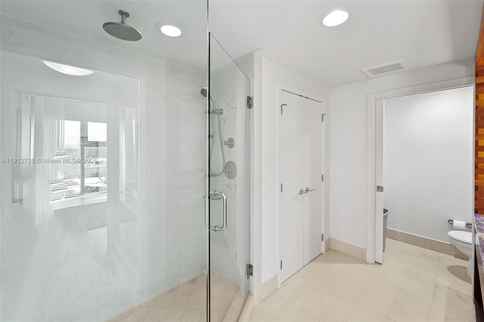 6899 Collins Ave #1204, Miami Beach FL 33141
