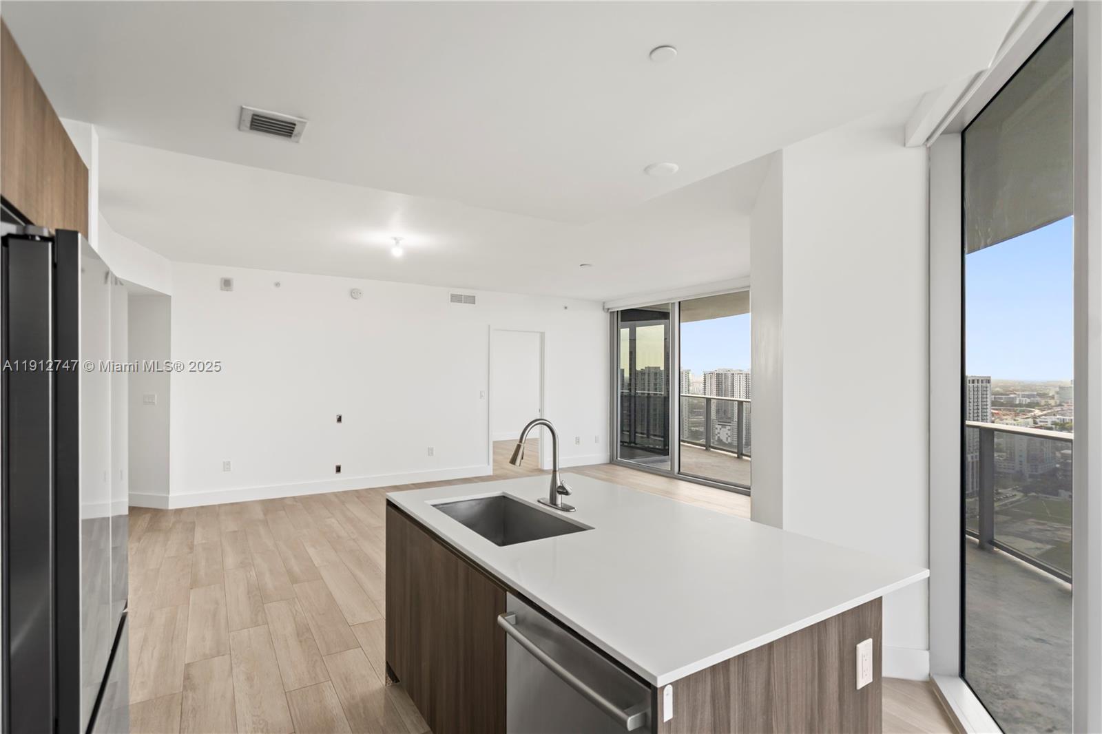 488 NE 18th St #3401, Miami FL 33132