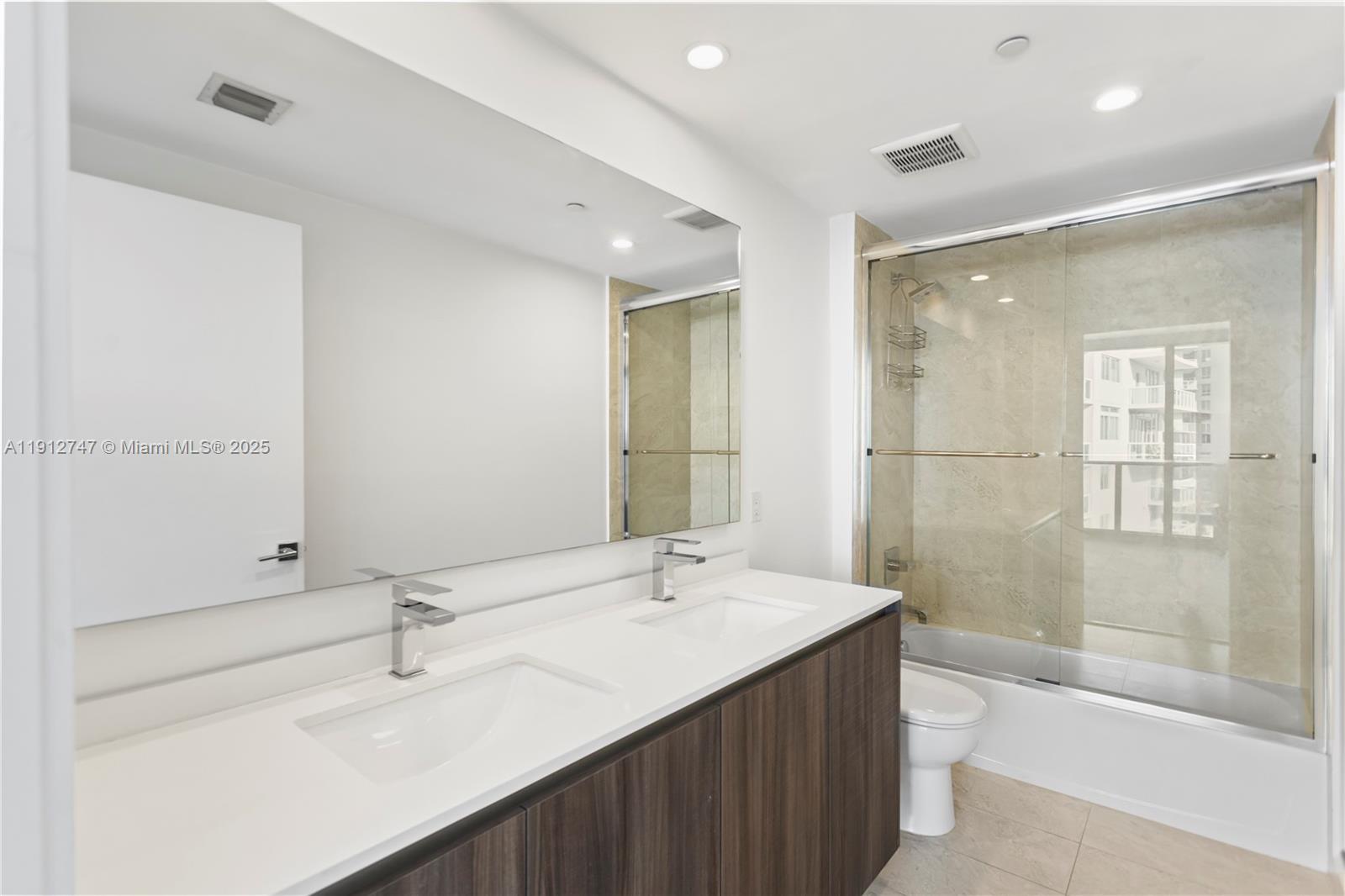 488 NE 18th St #3401, Miami FL 33132