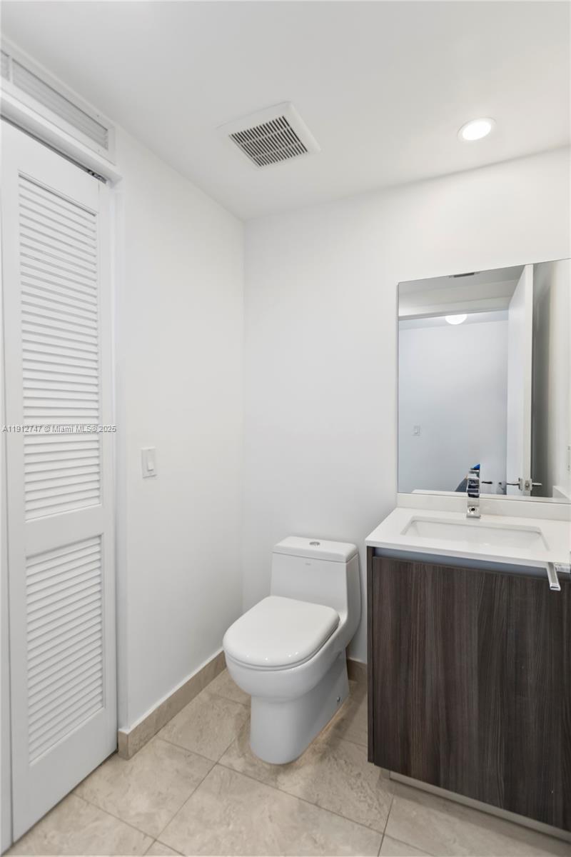 488 NE 18th St #3401, Miami FL 33132