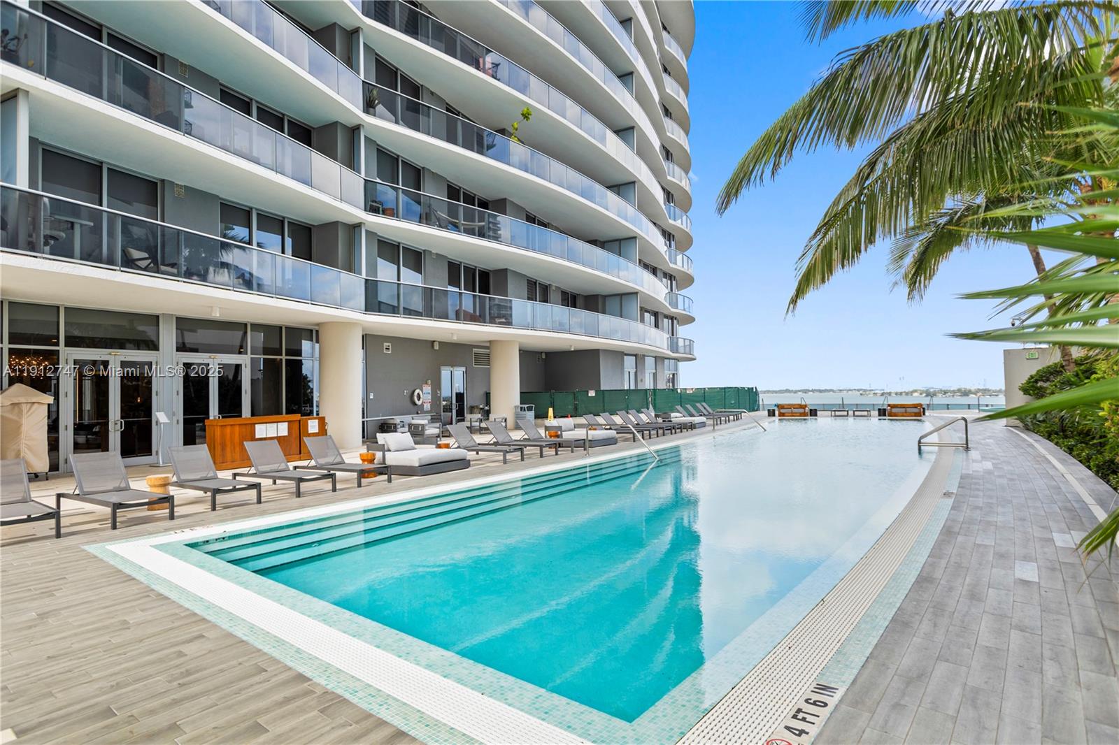 488 NE 18th St #3401, Miami FL 33132